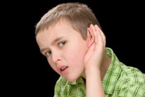 Trẻ chậm nói có thể bị ảnh hưởng do thính giác