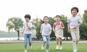 cha mẹ đồng hành phát triển tâm lý cùng trẻ