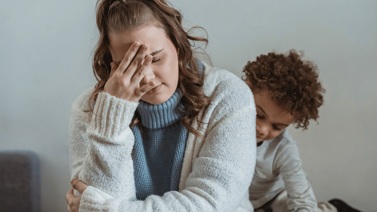 Cách xử lý khi trẻ tăng động giảm chú ý hay ăn vạ